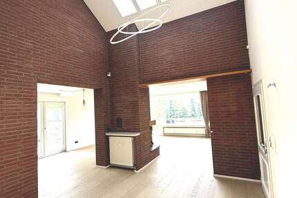 Wohnung Essen Stadtbezirk IX - 5 Zimmer, 160 m&sup2;, 1.700&euro; | Angebot:26039190