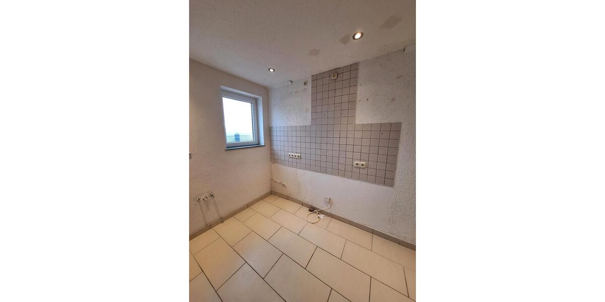 Etagenwohnung Halver - 2 Zimmer, 63 m&sup2;, 104.000&euro; | Angebot:24782490