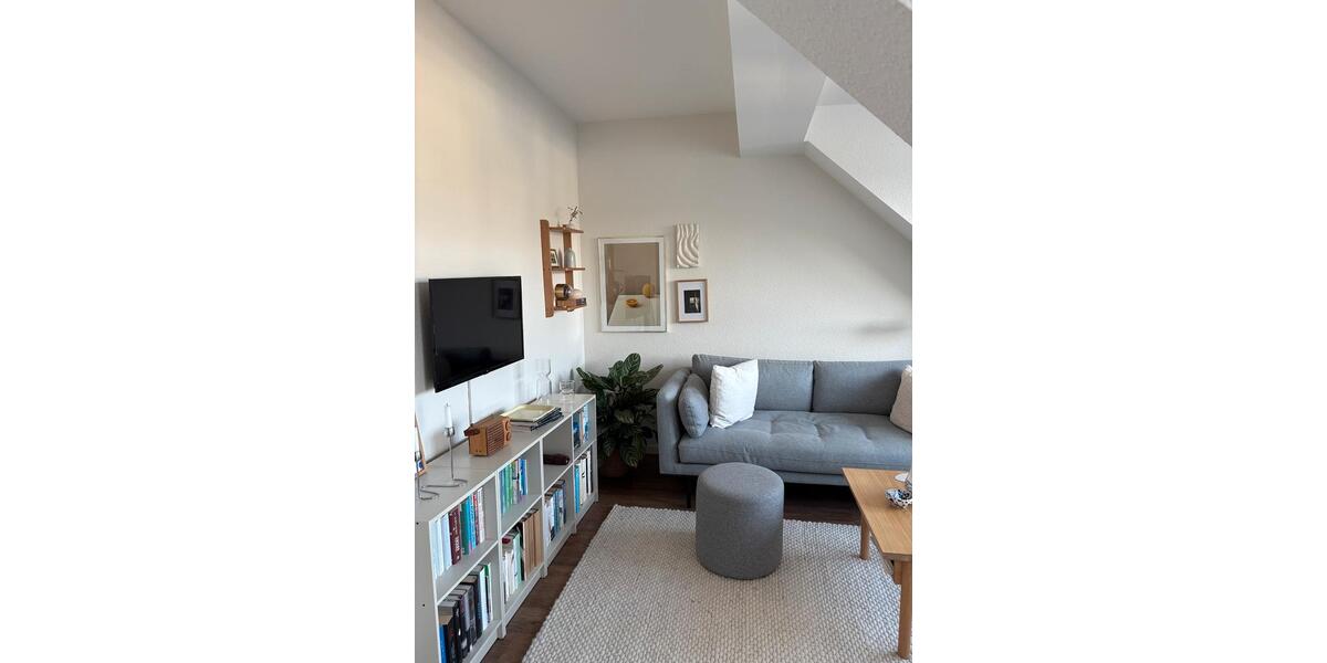 Dachgeschoßwohnung Köln Nippes - 2 Zimmer, 47 m&sup2;, 950&euro; | Angebot:24787064