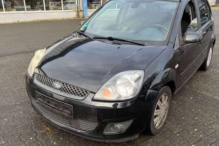 Ford Fiesta 238.000 km 1.000 € Köln-Poll (ARAL Tankstelle ) 51105