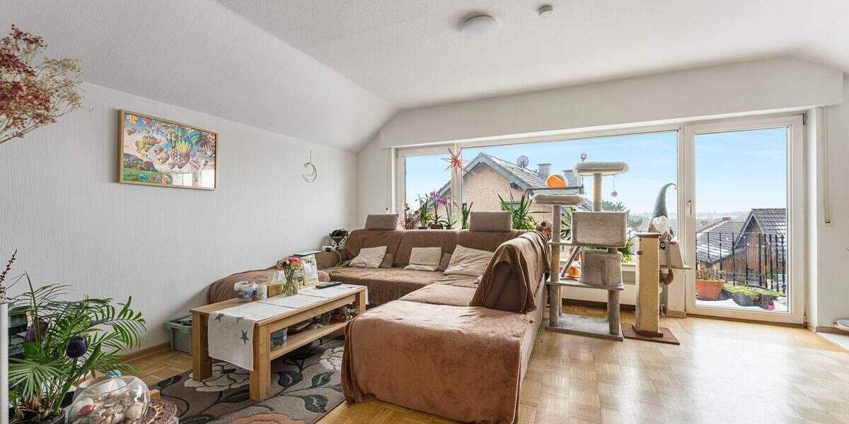 Mehrfamilienhaus, Wohnhaus Odenthal Hüttchen - 8 Zimmer, 251 m&sup2;, 399.000&euro; | Angebot:25775948