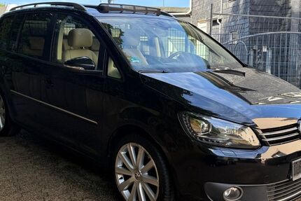 VW Touran 203.000 km 8.900 &euro; Remscheid 42855