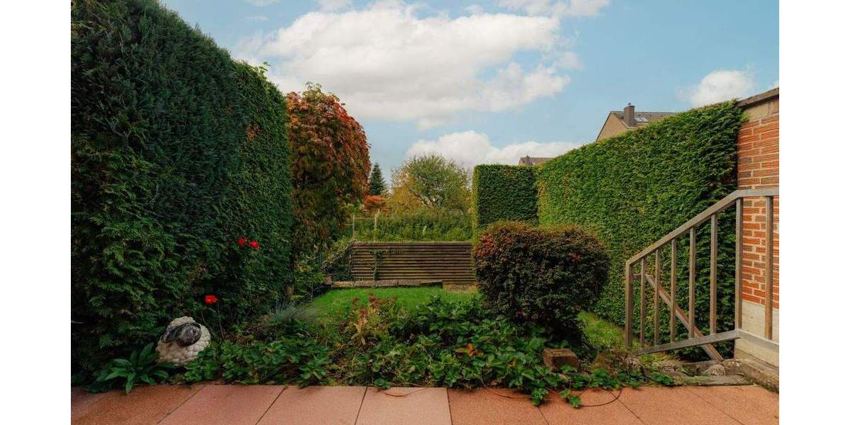 Reihenmittelhaus Leverkusen Schlebusch - 4 Zimmer, 111 m&sup2;, 390.000&euro; | Angebot:24450926