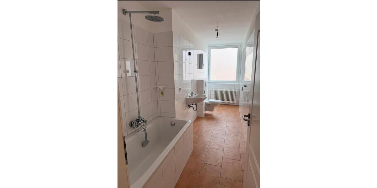 Etagenwohnung Wuppertal Arrenberg - 1 Zimmer, 90 m&sup2;, 1.130&euro; | Angebot:24302250