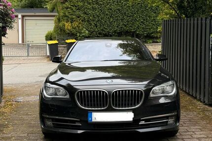 BMW 750 271.804 km 16.000 &euro; Solingen 42719