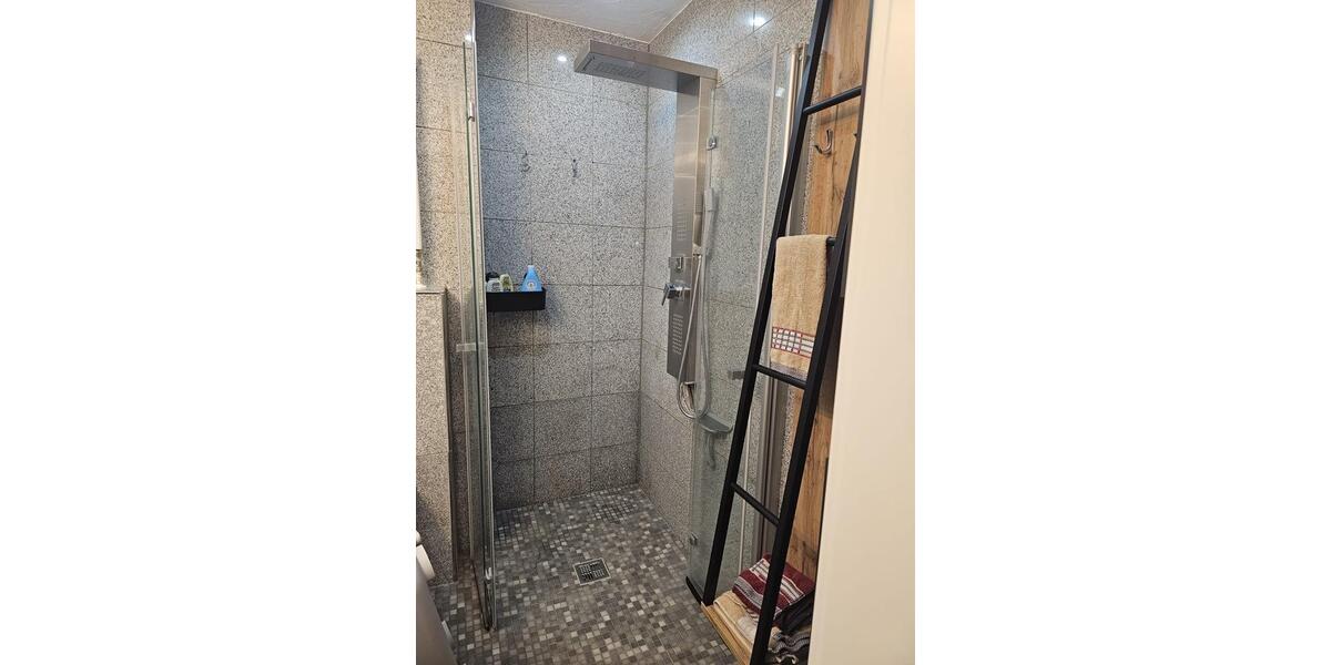 Erdgeschoßwohnung Wuppertal Arrenberg - 3 Zimmer, 80 m&sup2;, 900&euro; | Angebot:24831832