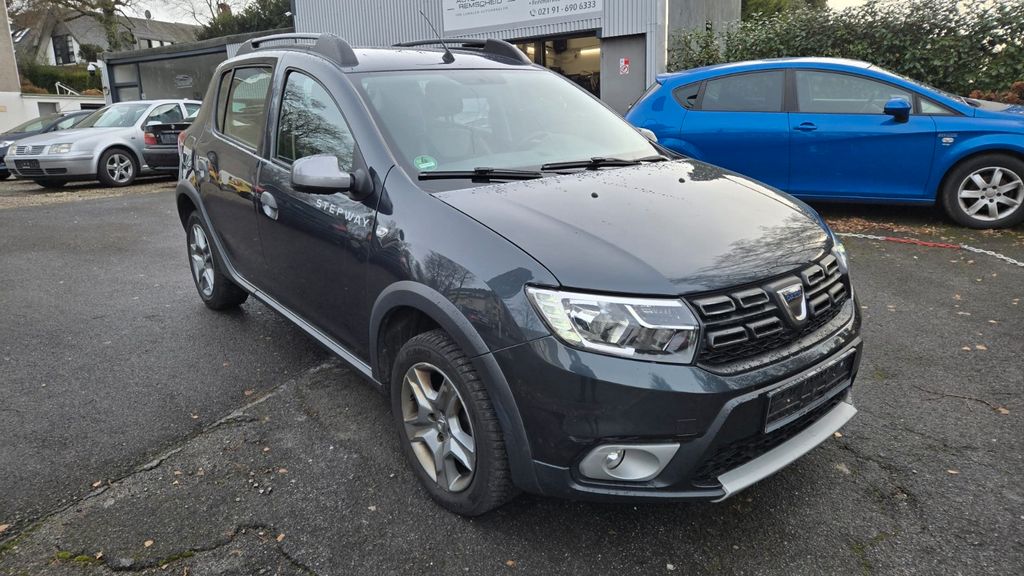 Dacia Sandero 93.500 km 8.990 &euro; Remscheid 42859