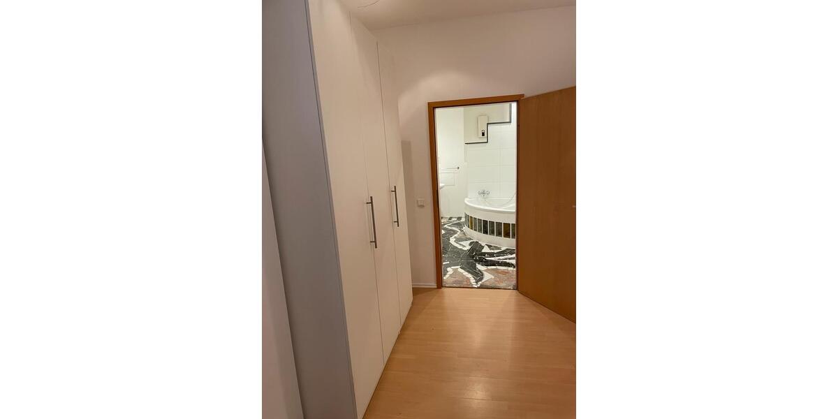 Etagenwohnung Solingen Central - 2 Zimmer, 63 m&sup2;, 600&euro; | Angebot:24801786