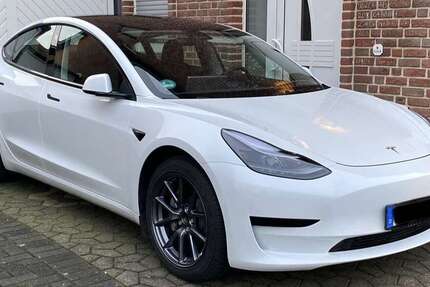 Tesla Model 3 29.500 km 29.000 &euro; Dormagen 41542