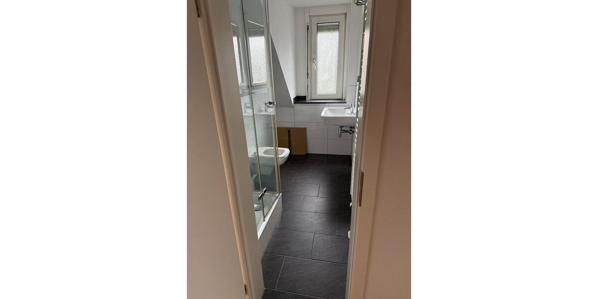 Dachgeschoßwohnung Leverkusen Bergisch Neukirchen - 3 Zimmer, 56 m&sup2;, 450&euro; | Angebot:26635736