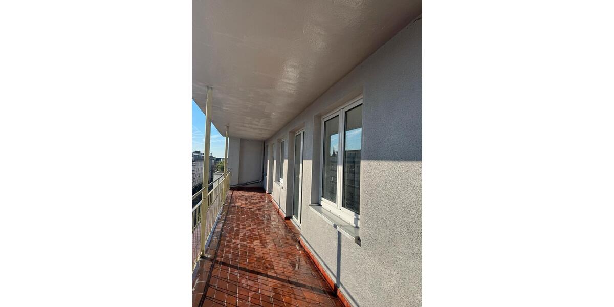 Dachgeschoßwohnung Köln Mülheim - 1 Zimmer, 107 m&sup2;, 640&euro; | Angebot:25992716