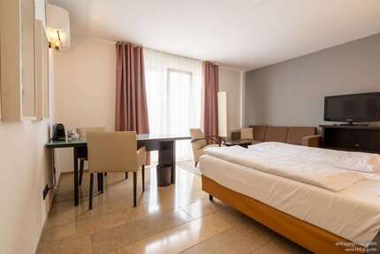 Wohnung Düsseldorf Stadtmitte - 1 Zimmer, 40 m&sup2;, 990&euro; | Angebot:24893752