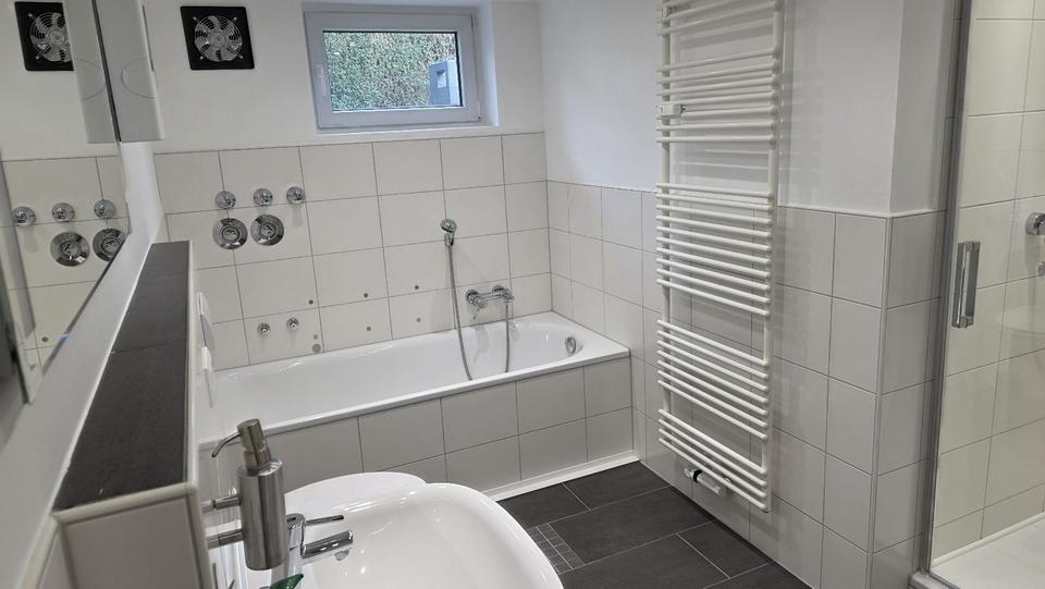 Etagenwohnung Düsseldorf Stadtbezirk 5 - 4 Zimmer, 85 m&sup2;, 1.000&euro; | Angebot:24876530