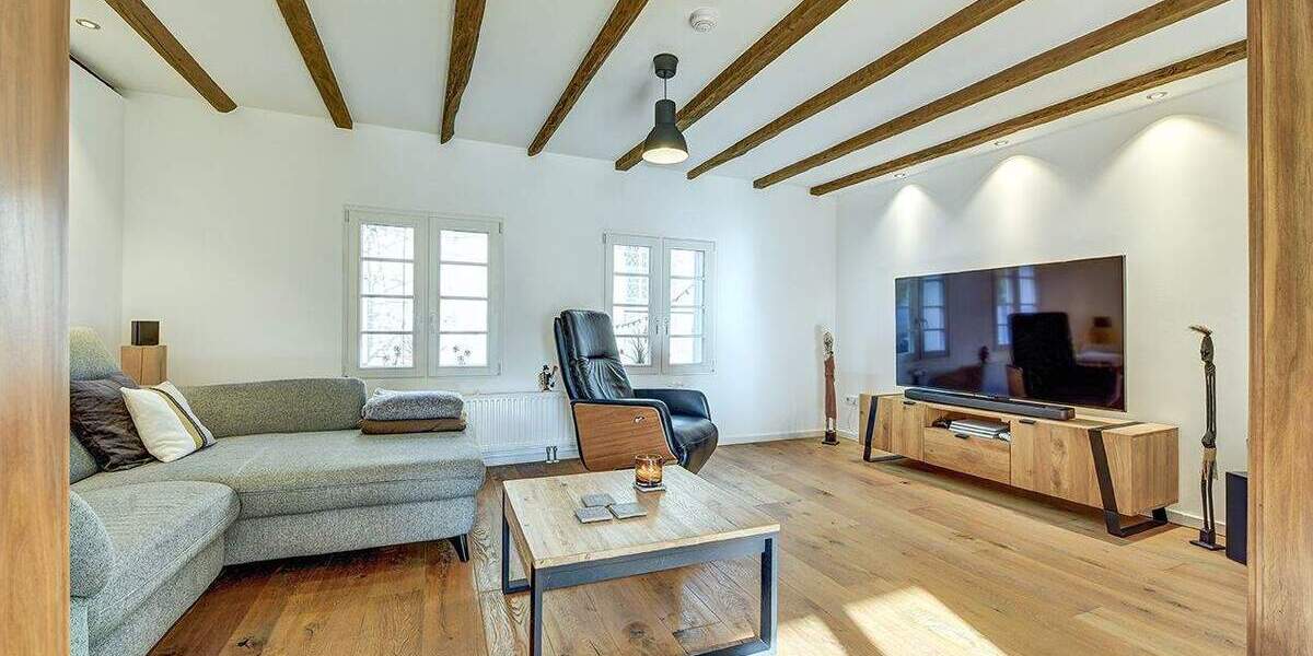 Mehrfamilienhaus, Wohnhaus Mettmann - 9 Zimmer, 307 m&sup2;, 3.700&euro; | Angebot:25733775