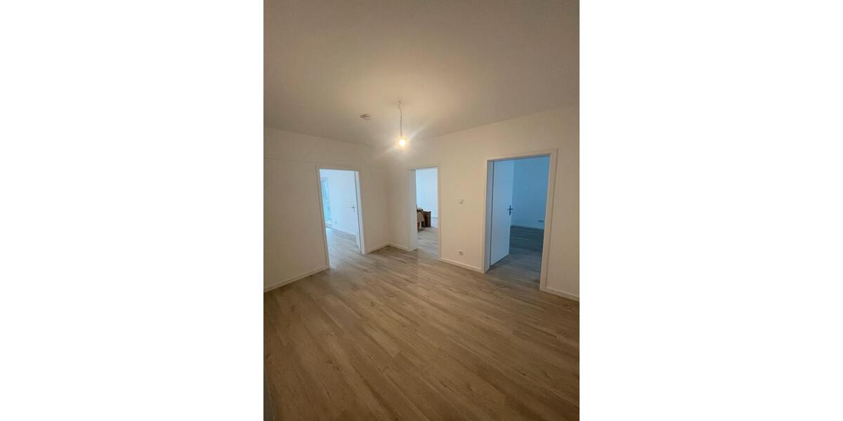 Etagenwohnung Düsseldorf Stadtmitte - 2 Zimmer, 120 m&sup2;, 737&euro; | Angebot:25718233
