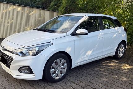 Hyundai i20 89.000 km 13.600 € Leverkusen 51375