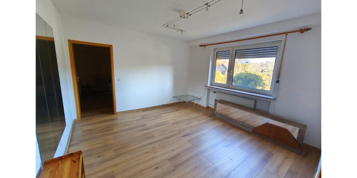 Einfamilienhaus Radevormwald - 8 Zimmer, 207 m&sup2;, 399.000&euro; | Angebot:24374298