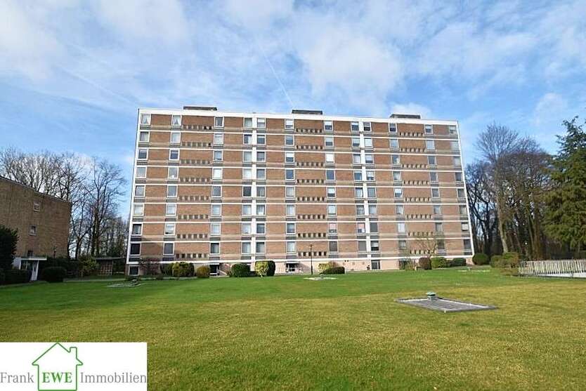 Wohnung zum Kaufen in Düsseldorf 215.000 € 77 m²