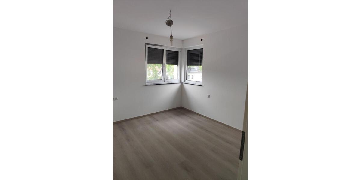 Doppelhaushälfte Essen Stadtbezirk VIII - 5.5 Zimmer, 134 m&sup2;, 2.350&euro; | Angebot:24130141