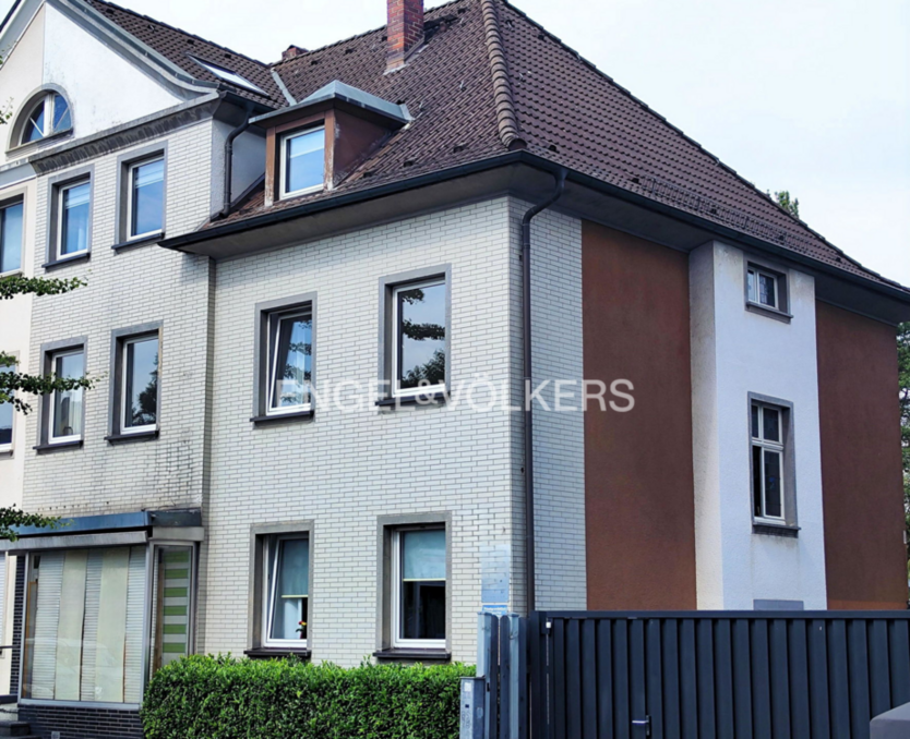 Haus zum Kaufen in Hilden 620.000 € 220 m²