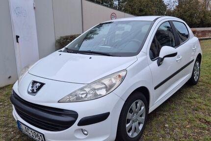 Peugeot 207 183.815 km 3.900 € Düsseldorf 40591