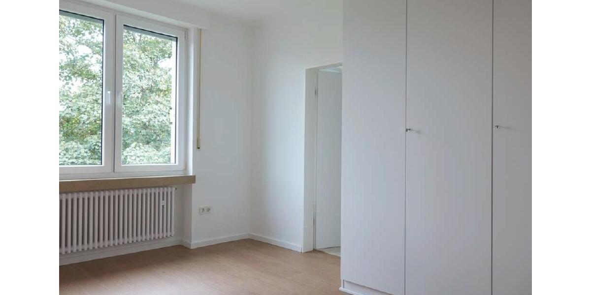 Einfamilienhaus Bergisch Gladbach Alt-Frankenforst - 5 Zimmer, 250 m&sup2;, 2.200&euro; | Angebot:24719236