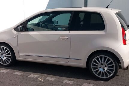 Seat Mii 83.000 km 9.990 &euro; Köln 50737