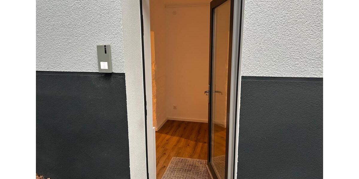Etagenwohnung Solingen Höhscheid - 3 Zimmer, 92 m&sup2;, 1.130&euro; | Angebot:27564256