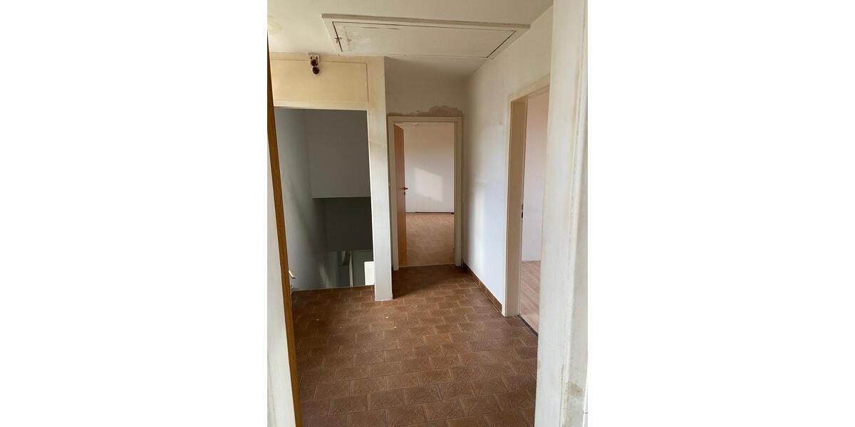 Etagenwohnung Leichlingen (Rheinland) - 2.5 Zimmer, 80 m&sup2;, 1.100&euro; | Angebot:26227628