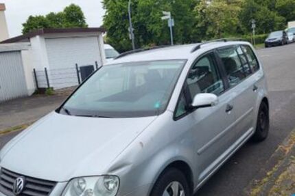 VW Touran 243.657 km 1.499 &euro; köln 51109