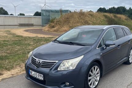 Toyota Avensis 300.000 km 4.600 &euro; Neuss 41472