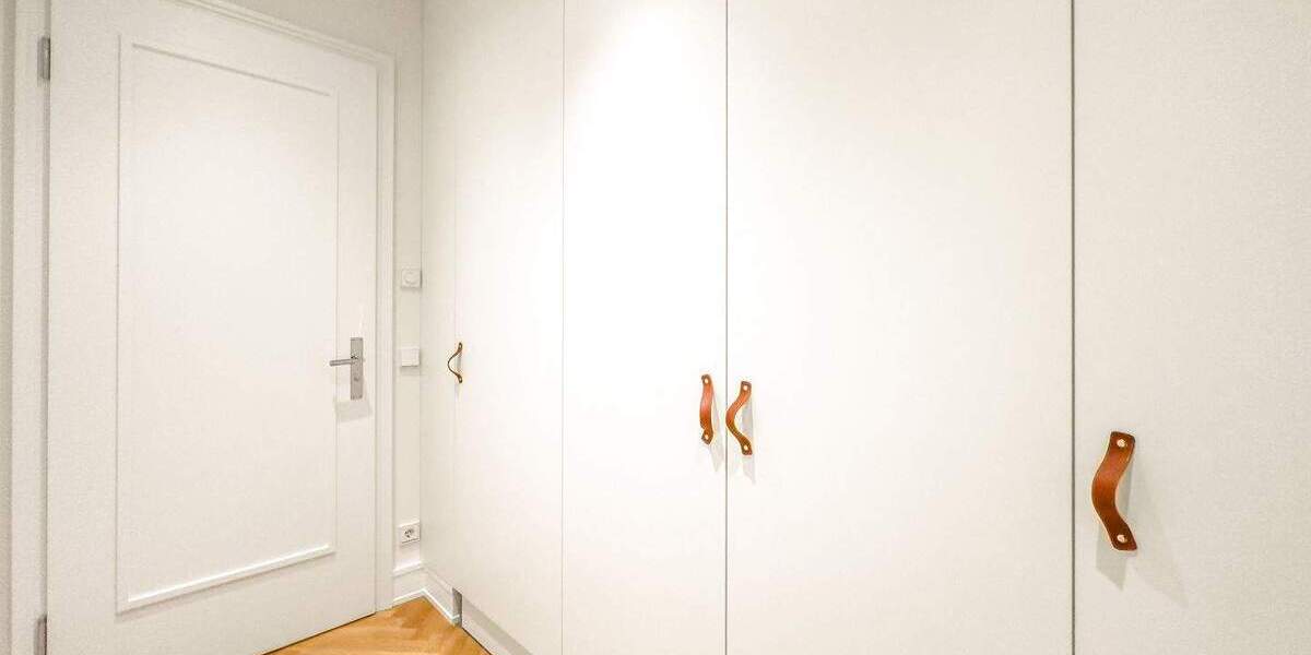 Etagenwohnung Düsseldorf Oberkassel - 2 Zimmer, 63 m&sup2;, 2.205&euro; | Angebot:25928935