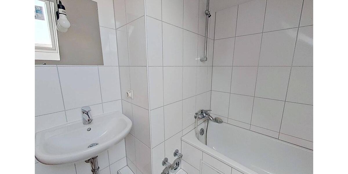 Dachgeschoßwohnung Leverkusen Opladen - 2 Zimmer, 53 m&sup2;, 435&euro; | Angebot:25918602