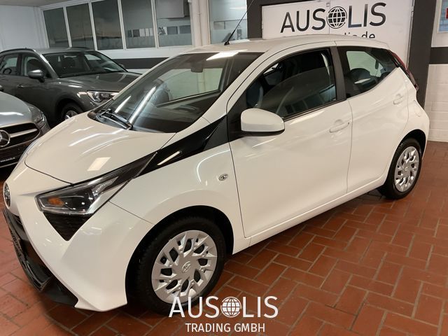 Toyota Aygo (X) 57.000 km 10.990 &euro; Wülfrath 42489
