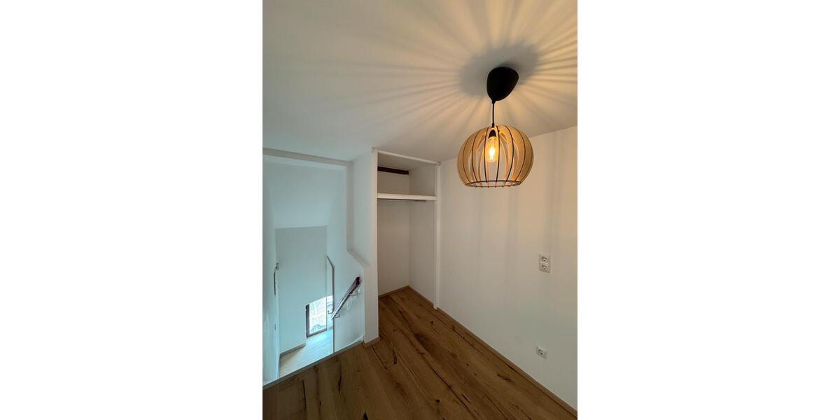 Dachgeschoßwohnung Köln Heimersdorf - 3 Zimmer, 78 m&sup2;, 405.000&euro; | Angebot:24675913