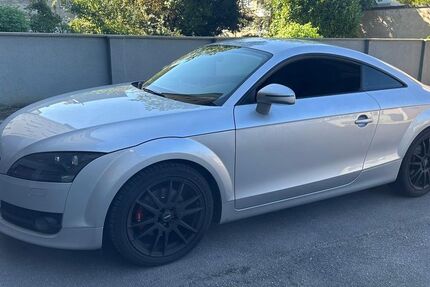 Audi TT 165.750 km 7.999 € Wuppertal 42289