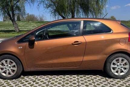 Kia Rio 133.000 km 3.800 &euro; Lövenich (Köln) 50859