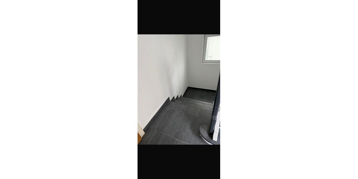 Dachgeschoßwohnung Solingen - 2 Zimmer, 50 m&sup2;, 650&euro; | Angebot:27606176