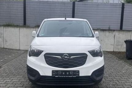 Opel Combo 111.591 km 8.400 &euro; Neuss 41462