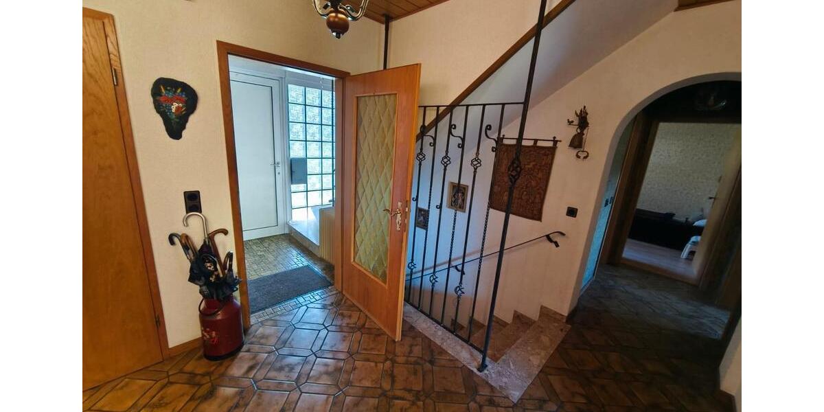 Einfamilienhaus Radevormwald - 8 Zimmer, 207 m&sup2;, 399.000&euro; | Angebot:24374298