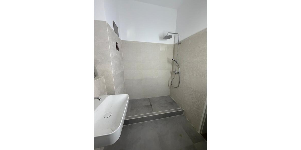 Dachgeschoßwohnung Köln Nippes - 2 Zimmer, 52 m&sup2;, 1.250&euro; | Angebot:24200802