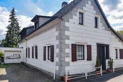 Haus Solingen Aufderhöhe - 6 Zimmer, 132 m&sup2;, 225.000&euro; | Angebot:27265160
