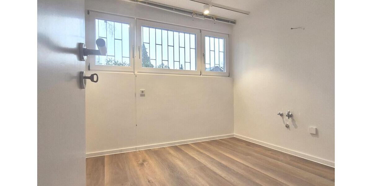 Einfamilienhaus Köln Kalk - 7 Zimmer, 250 m&sup2;, 3.100&euro; | Angebot:24774609