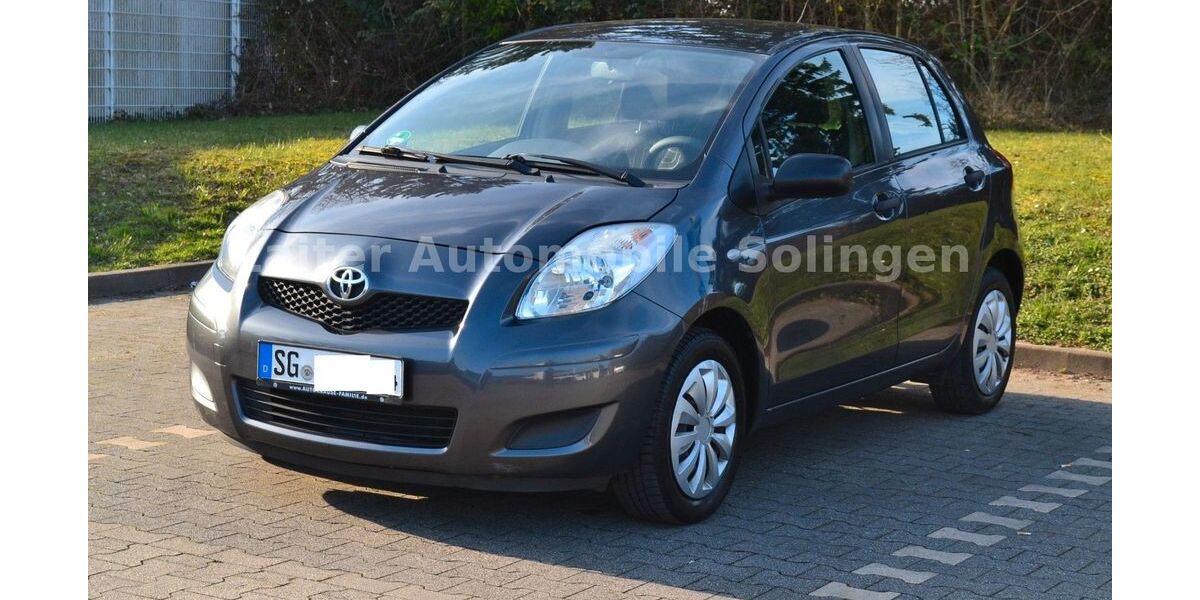 Toyota Yaris 170.000 km 2.890 &euro; Solingen 42659