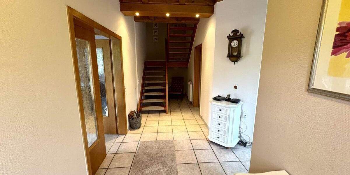 Mehrfamilienhaus, Wohnhaus Leverkusen Quettingen - 6 Zimmer, 191 m&sup2;, 599.000&euro; | Angebot:24401000