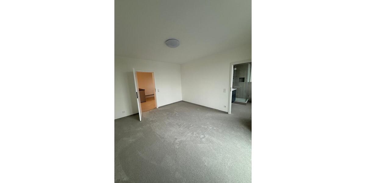 Etagenwohnung Wuppertal Dönberg - 3.5 Zimmer, 150 m&sup2;, 2.200&euro; | Angebot:24335717