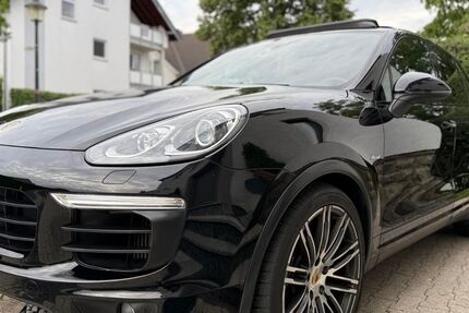 Porsche Cayenne 176.000 km 32.850 &euro; Bergisch Gladbach 51469