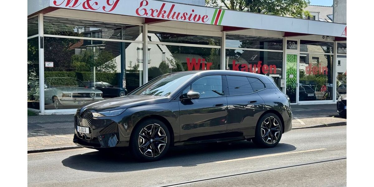 BMW iX 31.200 km 39.500 &euro; Düsseldorf (Unterrath) 40468