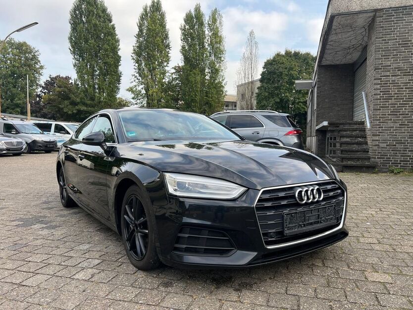 Audi A5 340.068 km 12.980 € Düsseldorf 40597