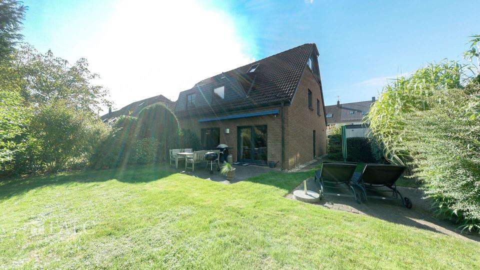 ***Familienoase in Ratingen-Hösel*** 5 zimmer